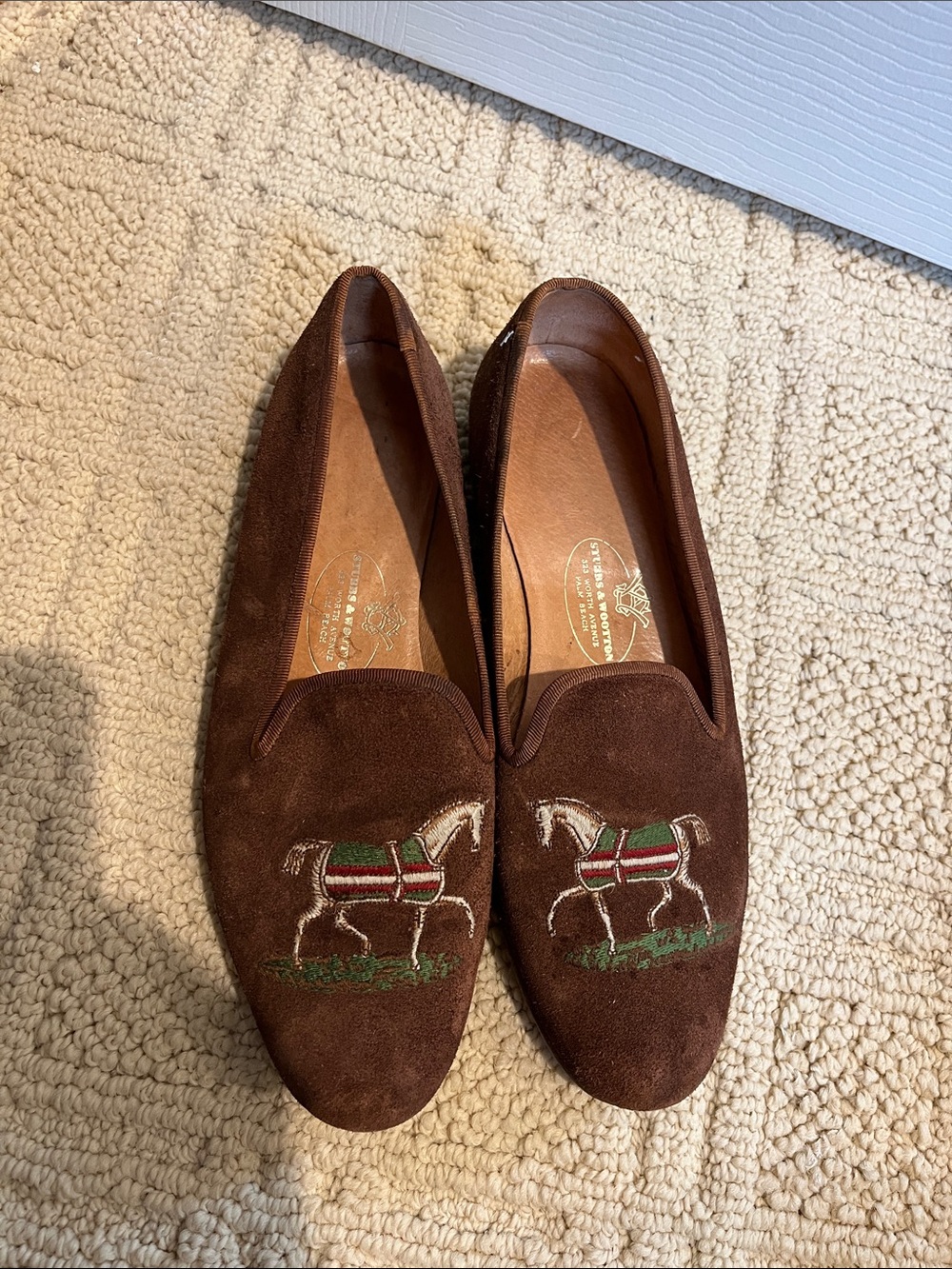Stubbs & Wootton size 7 horse motif loafer